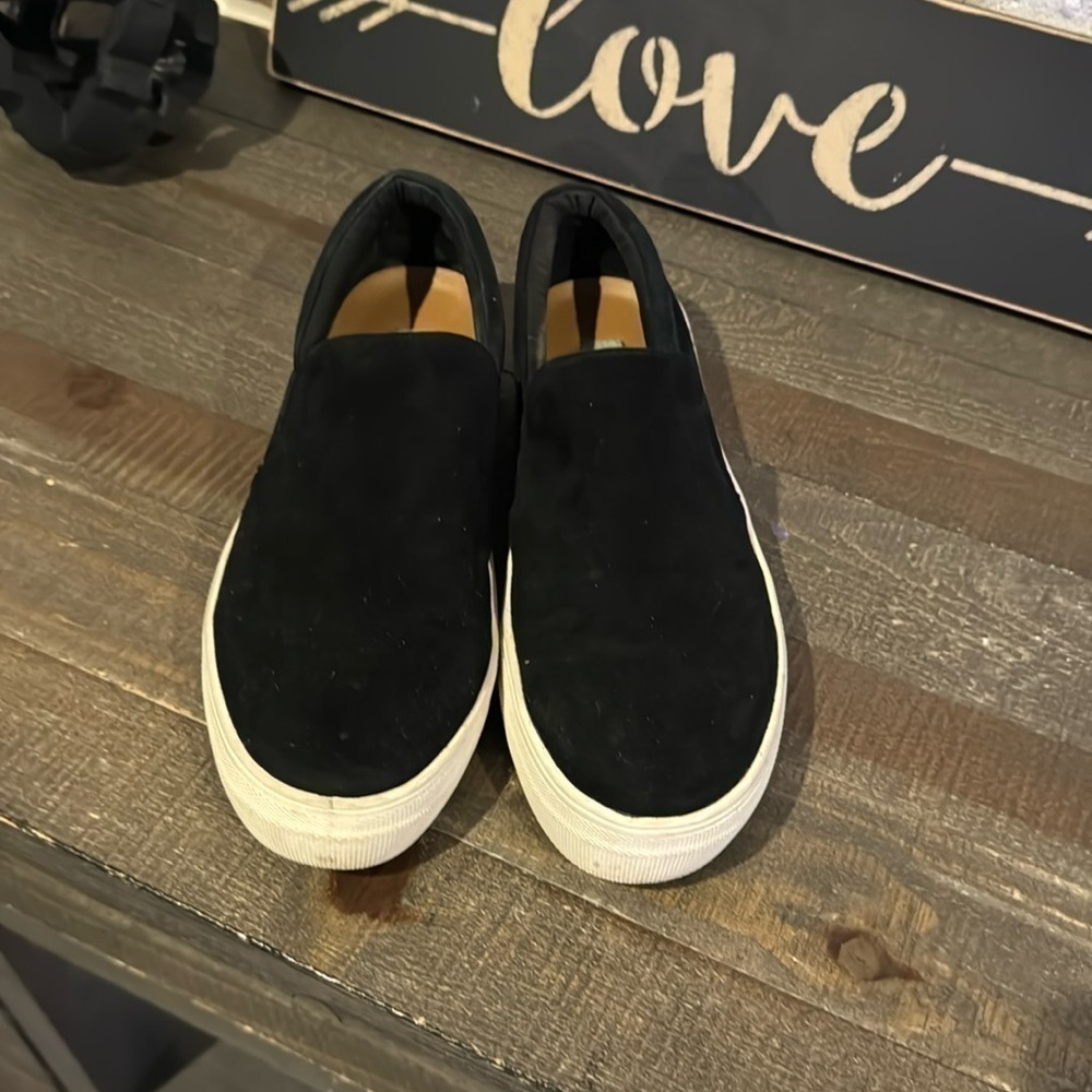 Women’s suede slip on sneakers - Picture 2 of 6